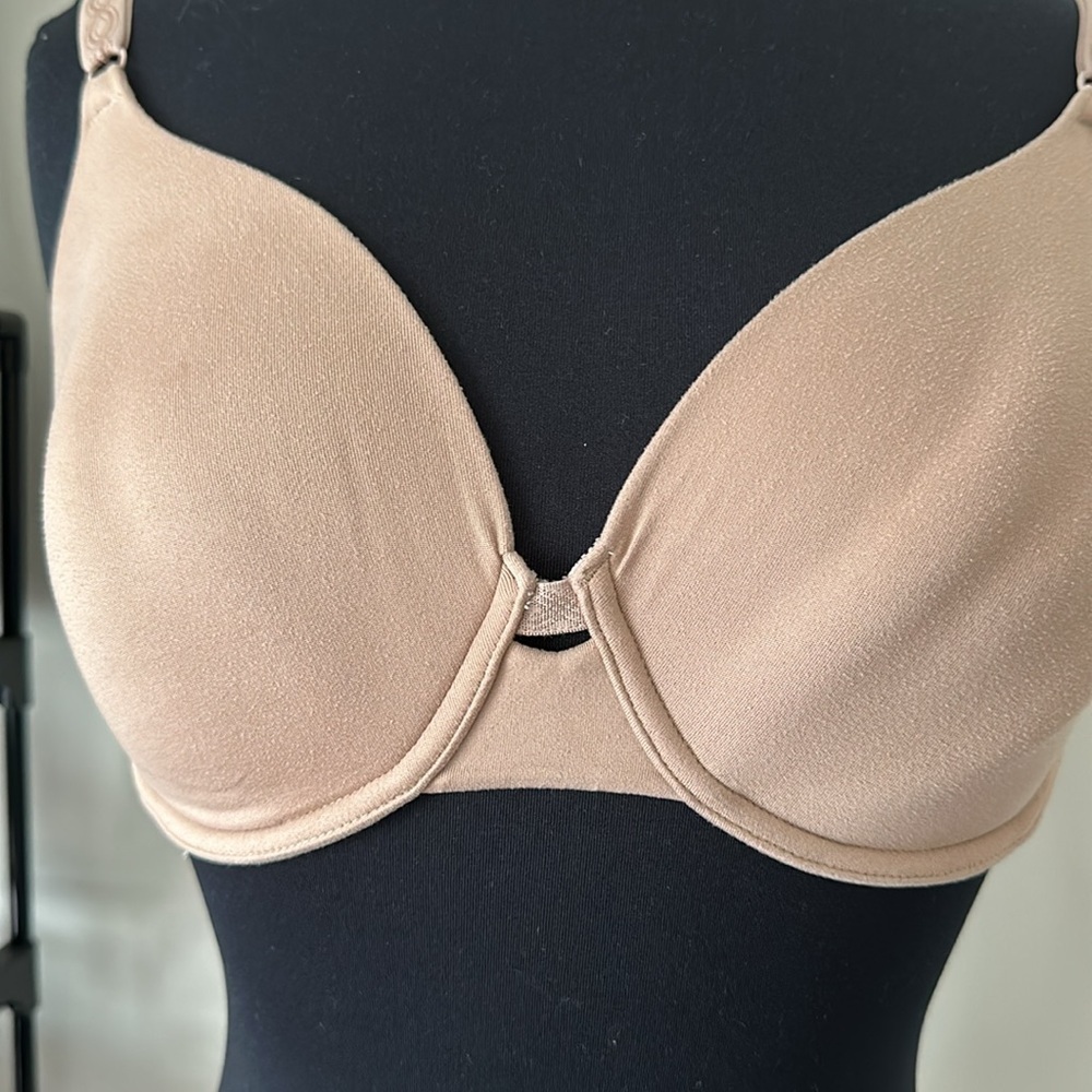 Nude Bra Size 34D - Picture 4 of 8